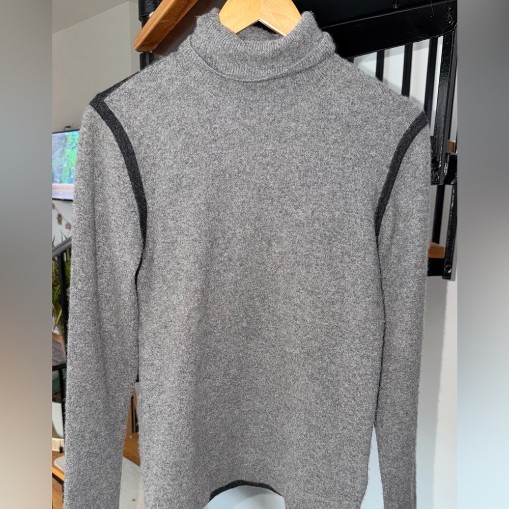 James Perse lightweight textured cashmere Gray Turtleneck sweater size Sm